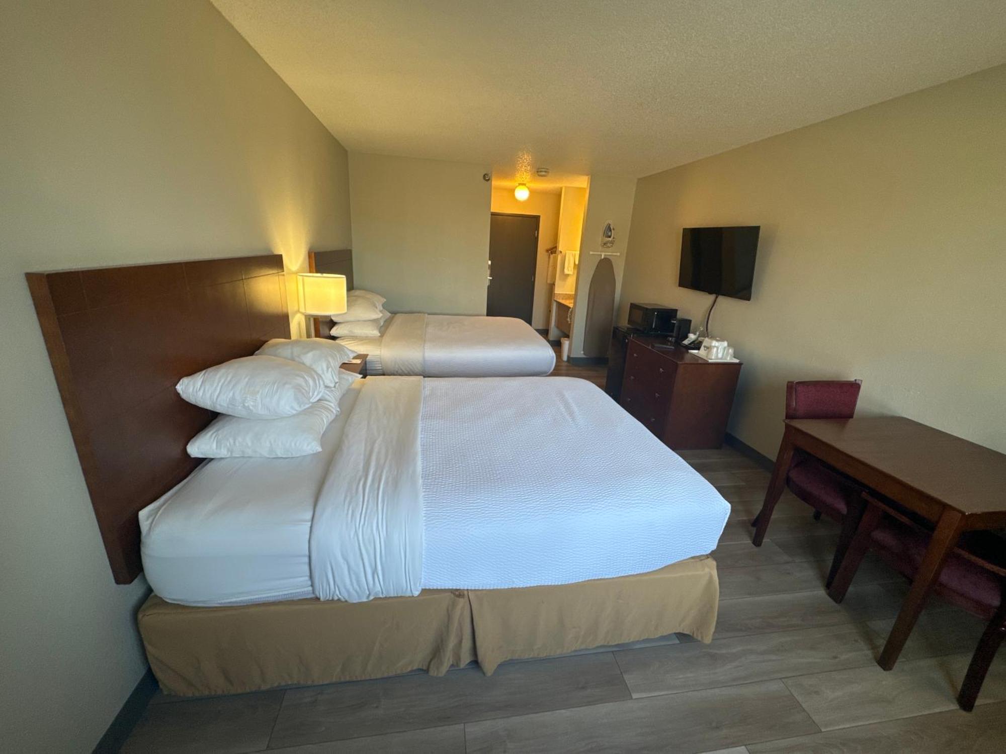 Days Inn By Wyndham Salina I-70 Eksteriør billede