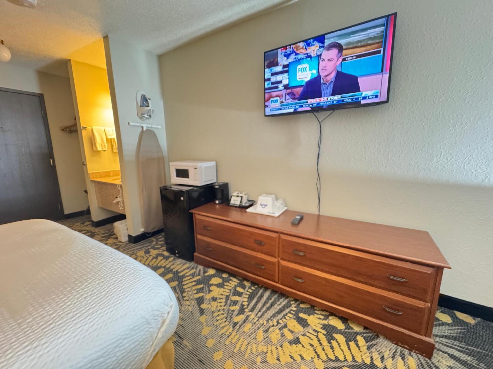 Days Inn By Wyndham Salina I-70 Eksteriør billede