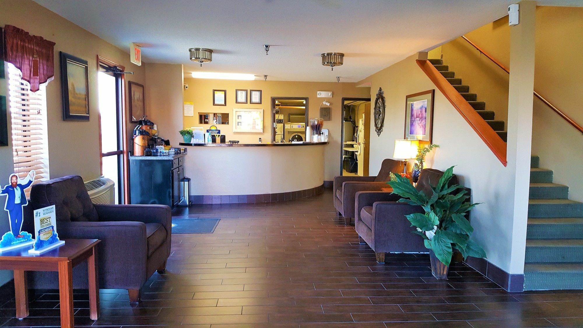 Days Inn By Wyndham Salina I-70 Eksteriør billede
